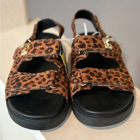 NEW Art Class Girl Kids' Verity Platform Hardware Sandals Leopard Print Sz 4 - Picture 3 of 6